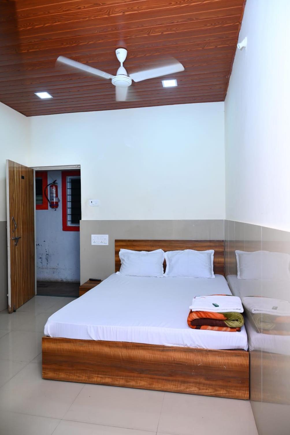 Mangvadi P P Lodging מראה חיצוני תמונה